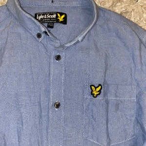 Lyle & Scott skjorta - Skick som ny. 