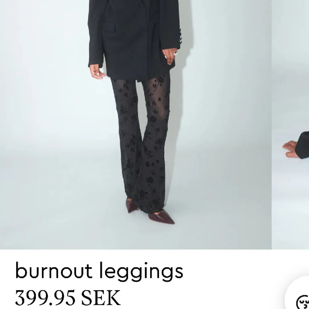 Storlek S, aldrig använda då de är för små. 150kr slutsålda på hemsidan. . Jeans & Byxor.