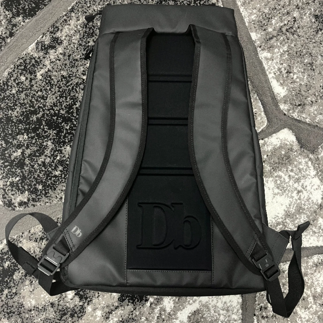 Db Journey Hugger Backpack - Reseryggsäck 25 L - 90