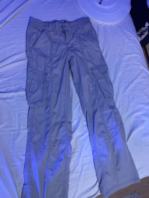 Cargo pants  - Cargopants från hm storlek 36 