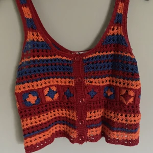 Zara stickad topp - Färgglad topp från zara. Använd 1 gång!