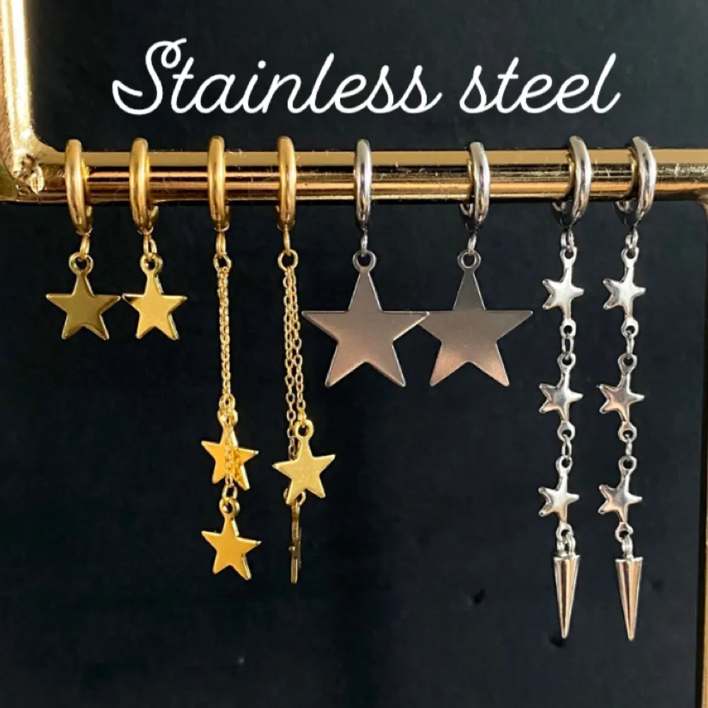 STAINLESS STEEL !!! Små guldiga = 100kr💓 stora guldiga 150kr 💓små silver 120kr ❤️stora silver 150kr❤️ frakt 15kr!!. Accessoarer.