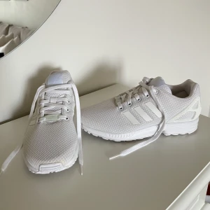 Adidas skor - Använda 1 gång, storlek 37