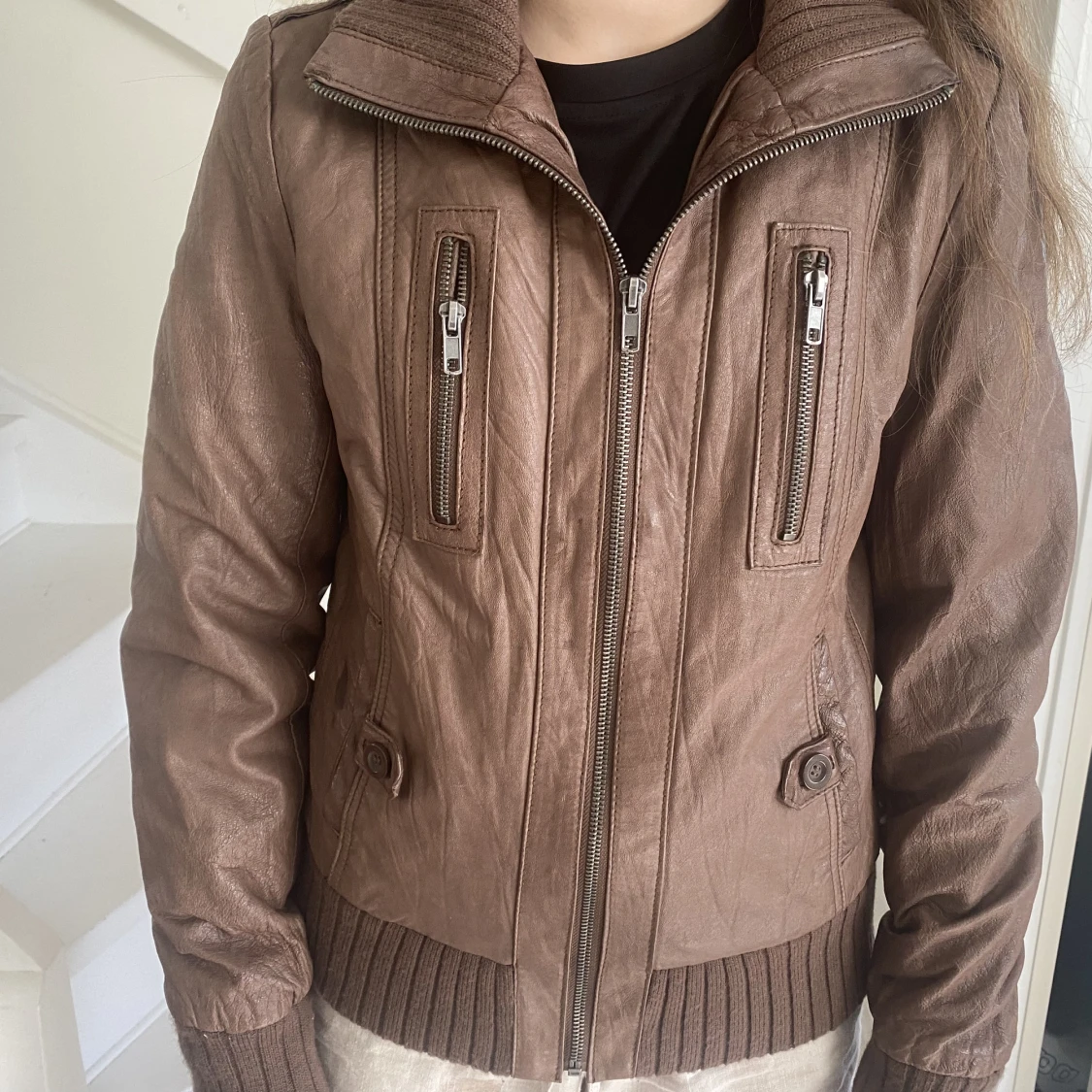 Äkta skinnjacka i bomber modell!  - 91