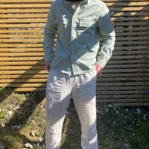 Overshirt jacka - Mycket fin overshirt jacka från Asos i strl S säljer för 200kr mycket bra skick använd fåtal gånger🙌🏾