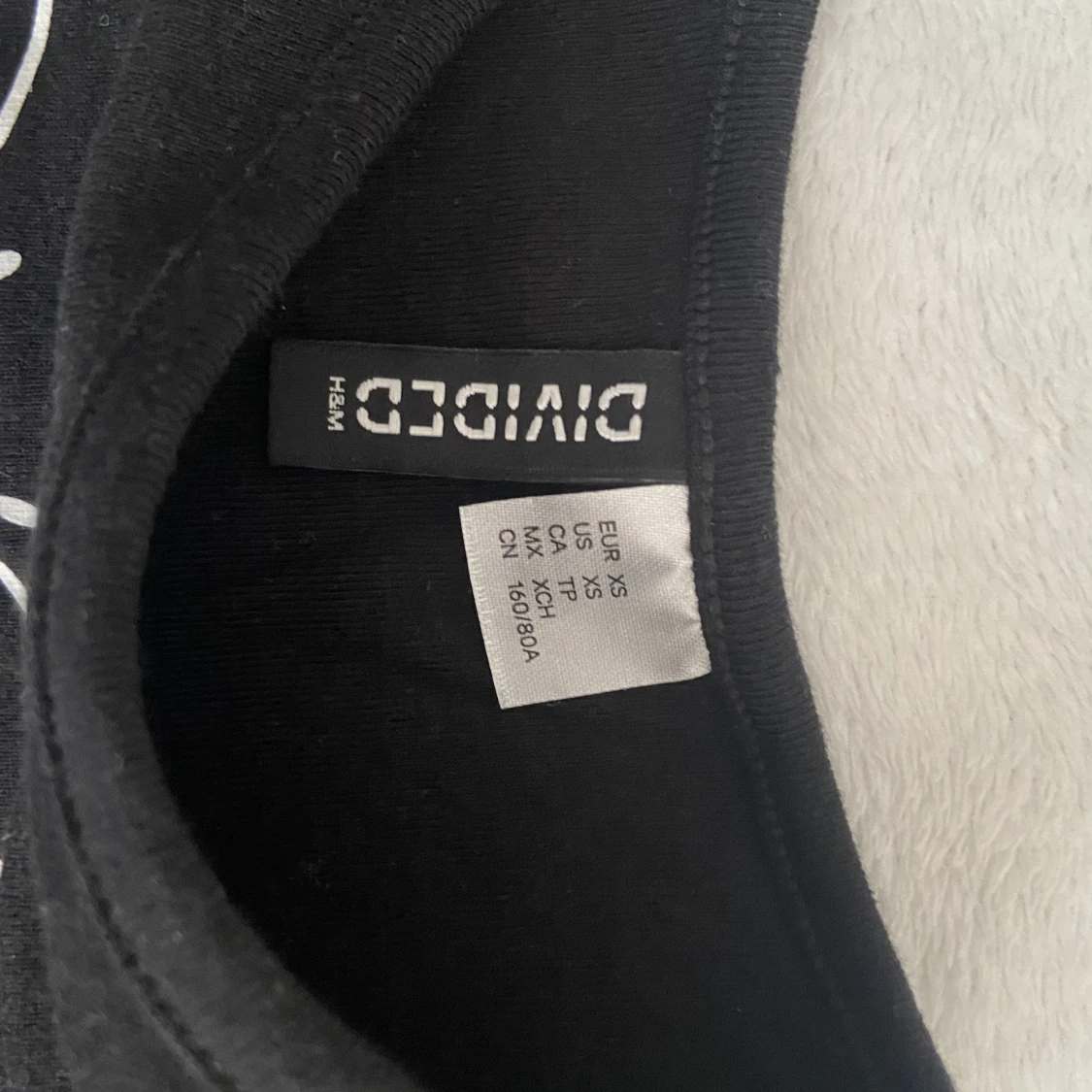 Svart tröja med motiv  - 91