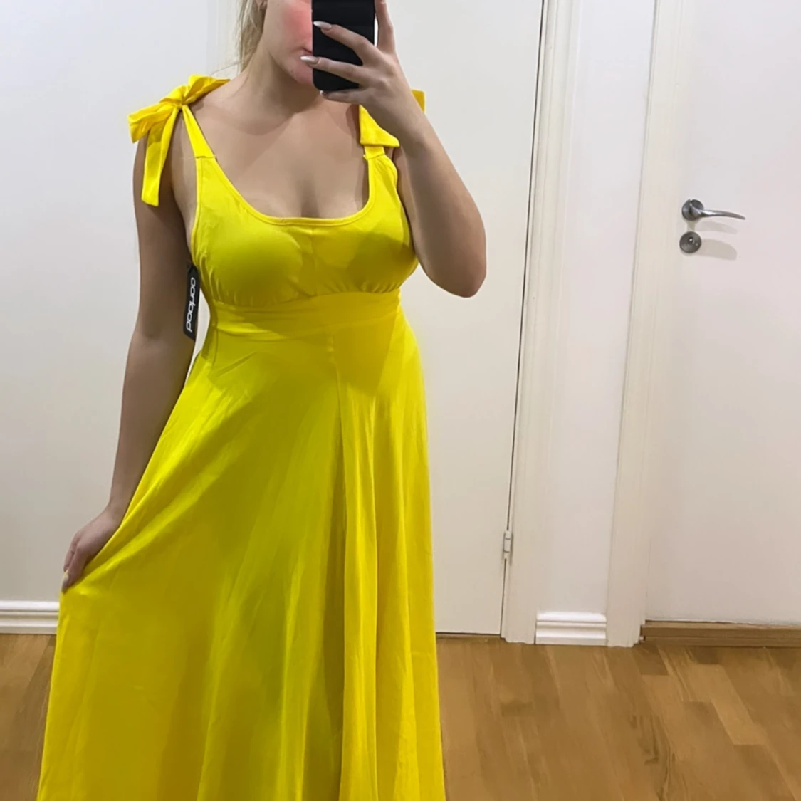 ny gul sommarklänning  - 90