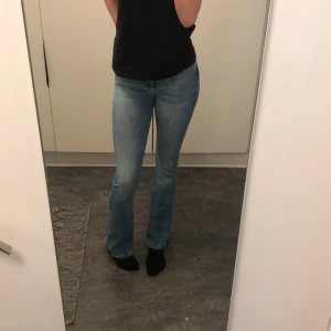 Butcat jeans  - Jättefina långa butcat jeans som är använda 4 gånger i vintras 