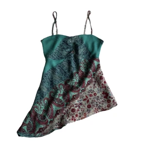 Asymmetrisk topp - Kontakta vid intresse <3