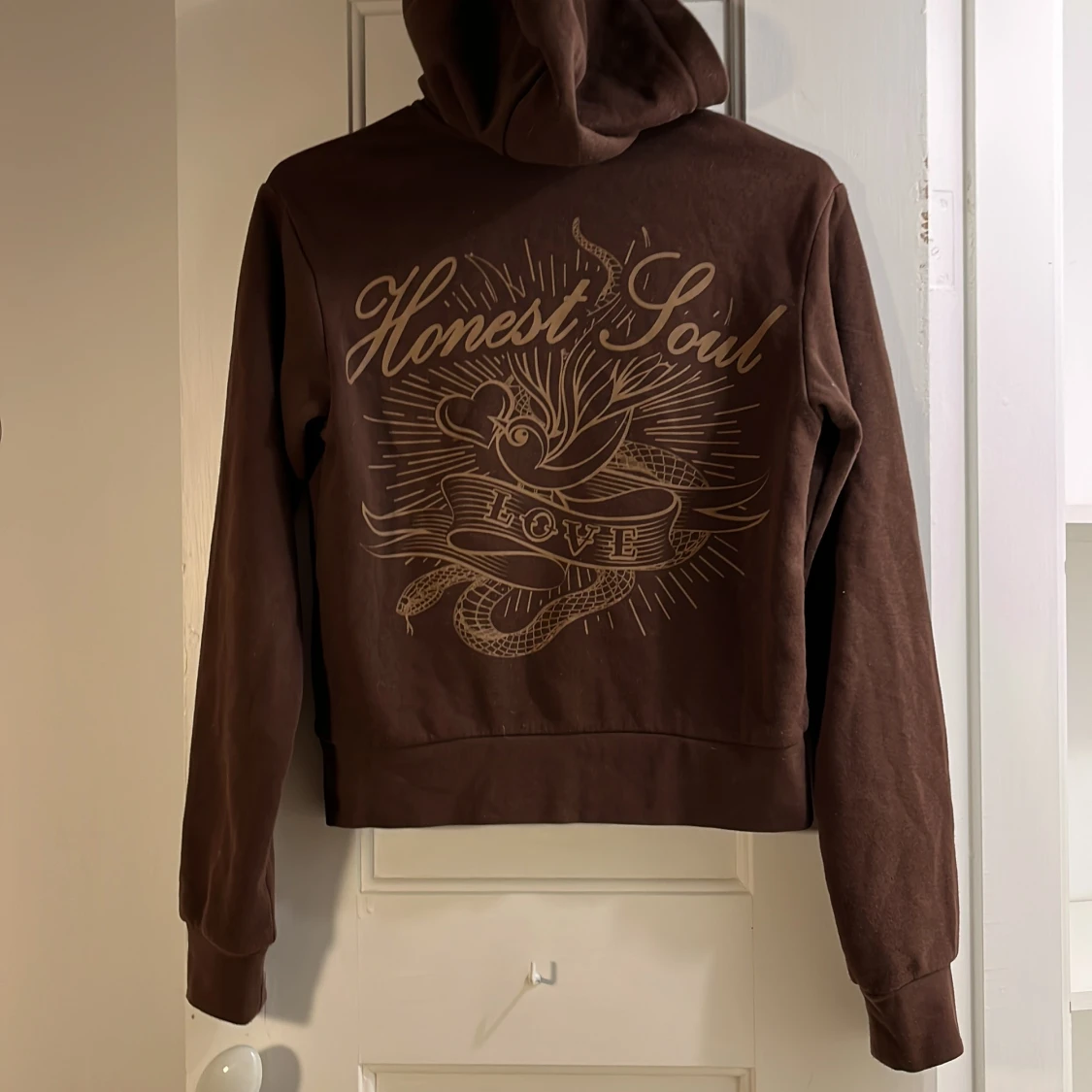 Zip hoodie med coolt tryck - 90