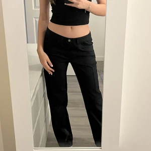 Lågmidjade byxor - Lågmidjade byxor som tyvärr inte kommer till användning. Jag på bilden är 173