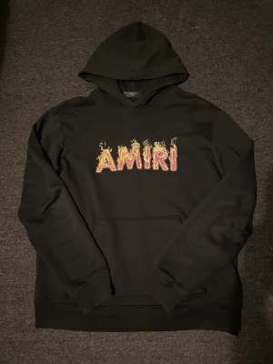 Amiri hoodie - Storlek Medium, Nypris 6000kr, skick 8/10, mitt pris 2799kr
