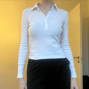 Vit ribbad tröja - Fint skick