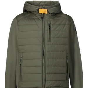 Parajumper Cardigan - Stilren grön Parajumper cardigan i storleken XL men som passar perfekt på en som bär M eller Large Tveka inte höra av dig för fler bilder!