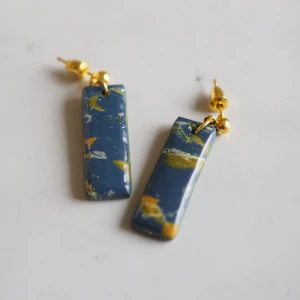 Handgjorda örhängen - Handgjorda örhängen(nya) Jag gjorde själv och kan göra på beställning