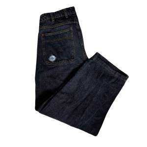 Feta oversized jeans, perfekt billigare alternativ till polar big boys och polar 93