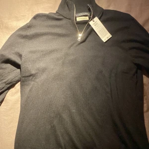 halv zip - Helt ny aldrig använd lappen kvar
