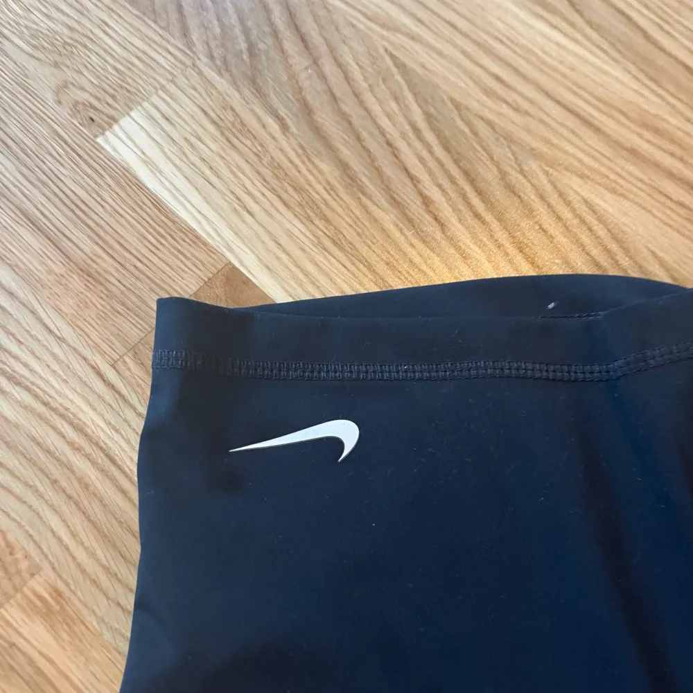 Nike short som aldrig är använda stolek M. Shorts.