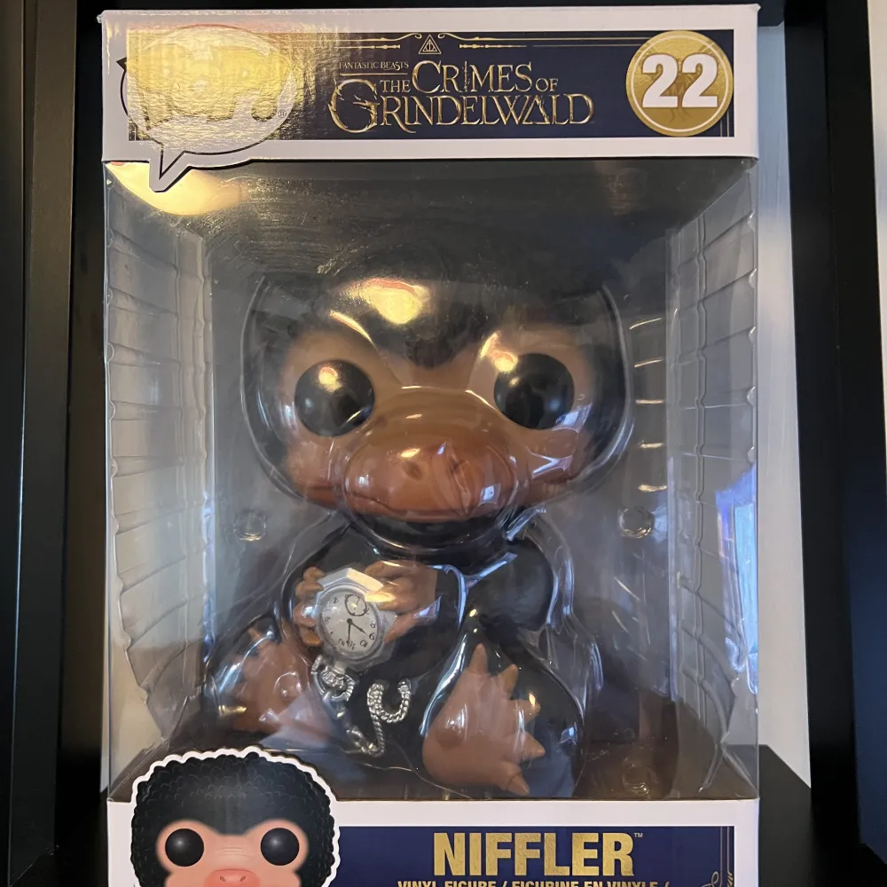 Niffler från Crimes of Grindelwald (10 inch) Precis som mig Köpt från gamestop . Muu.