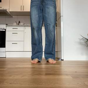 Dr Denim Jeans  30/32  Skick 6/10 normalt använda  Modell 185cm 