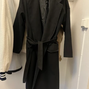 Kappa  - Kappa från boohoo. Strl 42, men mer en medium. 