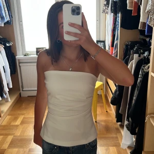 Korsett topp - Jättefin korsetttopp som tyvärr är för liten för mig💘jättefint skick och använd 2 gånger!