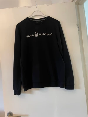 Tröja Sail racing - Bra skick 8 av 10 Änvänt några gånger