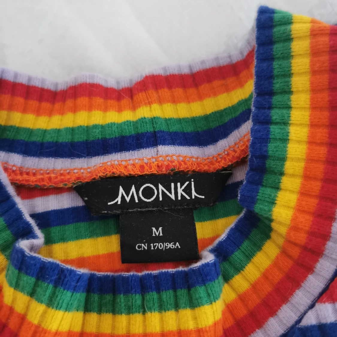 Regnbågströja - 90