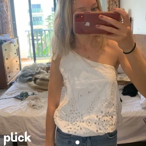 Zara blus  - Så trendig blus från zara, Stl S