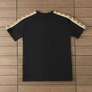Gucci Short & T-shirt 🤩 Färg🎨: svart & vit 1:1 kopia Insta : Dripcloth3s.se ( om ni vill köpa fler feta kläder eller har frågor)
