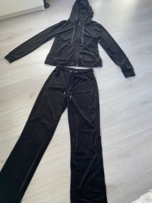 Gina dress - Använd med i bra skick! Storlek Xs köpt för typ 500 kanske 