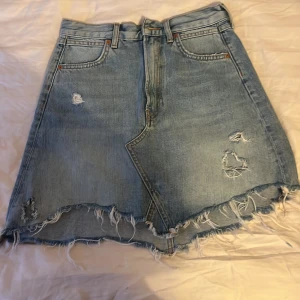 Jeans kjol  - Kjolen är oanvänd. 