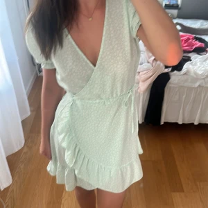 Klänning  - Super söt klänning som inte används