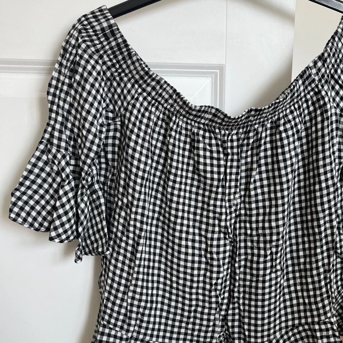 Rutig off shoulder topp - 90