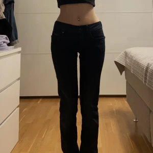 Lågmidjade jeans  - Jättefina och stretchiga lågmidjade jeans från G-Star Raw i storlek 27. Midjemått: 72 cm. Kontakta gärna vid frågor <3