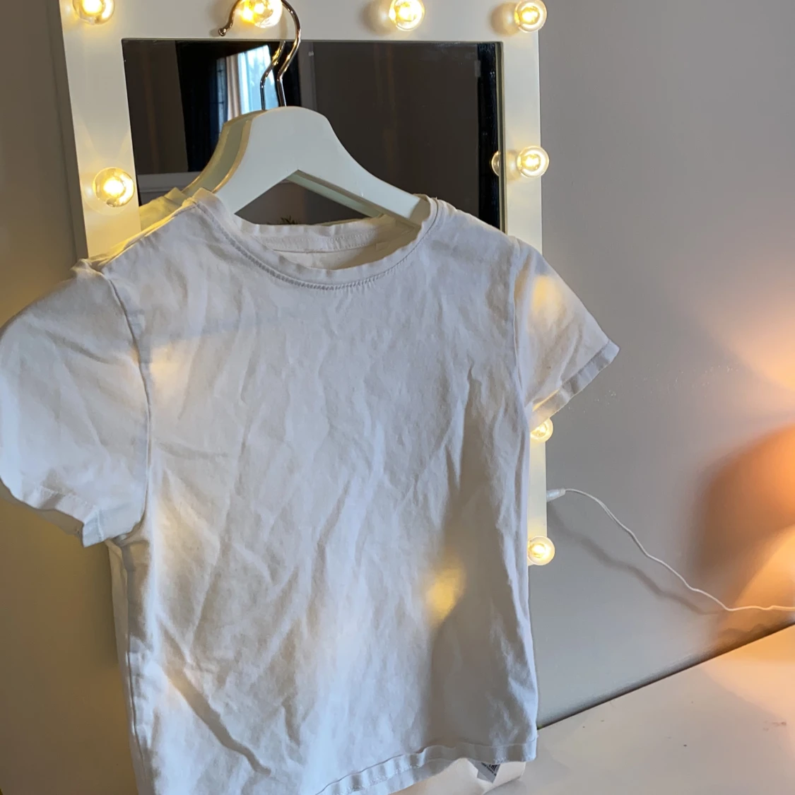Vit tröja storlek: M  - 91