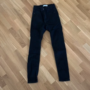 Jeans - Använd fåtal gånger.