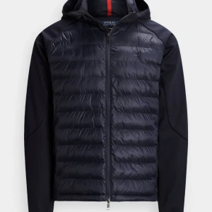 Polo Ralph lauren cardigan - Säljer nu min Ralph lauren cardigan för har tröttnat, har äktenhets bevis som är order bekräftelse, skriv om ni har frågor eller något sådant, ordinarie pris 3,8