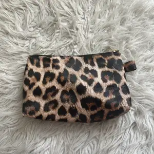 Smink väska leopard