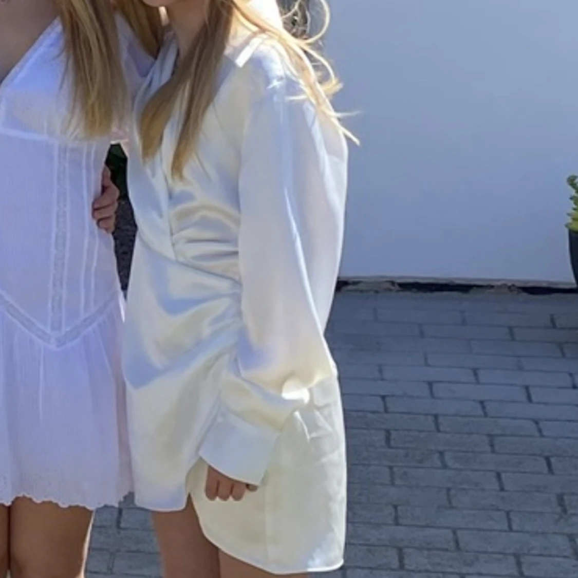 Vit satinklänning från zara - 90