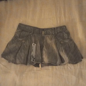 River island y2k mini skirt  - Oanvänd mini skirt från river island strl 36💝 möts upp i sthlm 💫