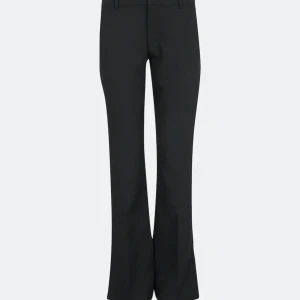 Lågmidjade kostymbyxor - Säljer mina supersnygga lågmidjade kostymbyxor från Bikbok 💞perfekta till hösten