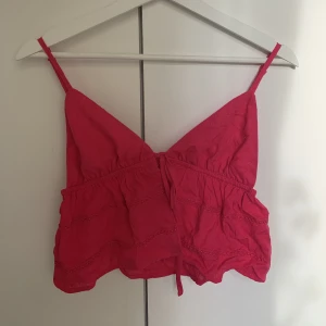 rosa linne - storlek xs. aldrig använt så är i nyskick.