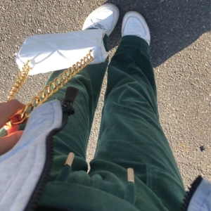 Hej  - Säljer juicy byxor för en ganska billig pris om nån är intresserat så skriv, inga skador på 