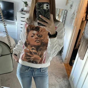 Tröja - Tröja med Beyonce tryck.