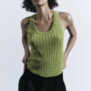 Zara tröja - Världens finaste gröna tröja med metalltrådar från zara!