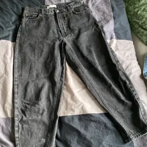 Zara black jeans, har använt två gånger, ganska ny, EUR 40, ordinarie pris 400