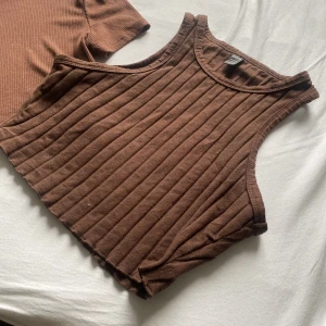 Toppar - Bruna toppar från shein 