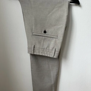 Zara, Byxor, Strl 38 - Fint skick. Aldrig använda.