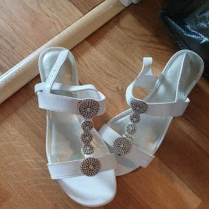 Finskor - Använda en gång, på mitt bröllop 😊